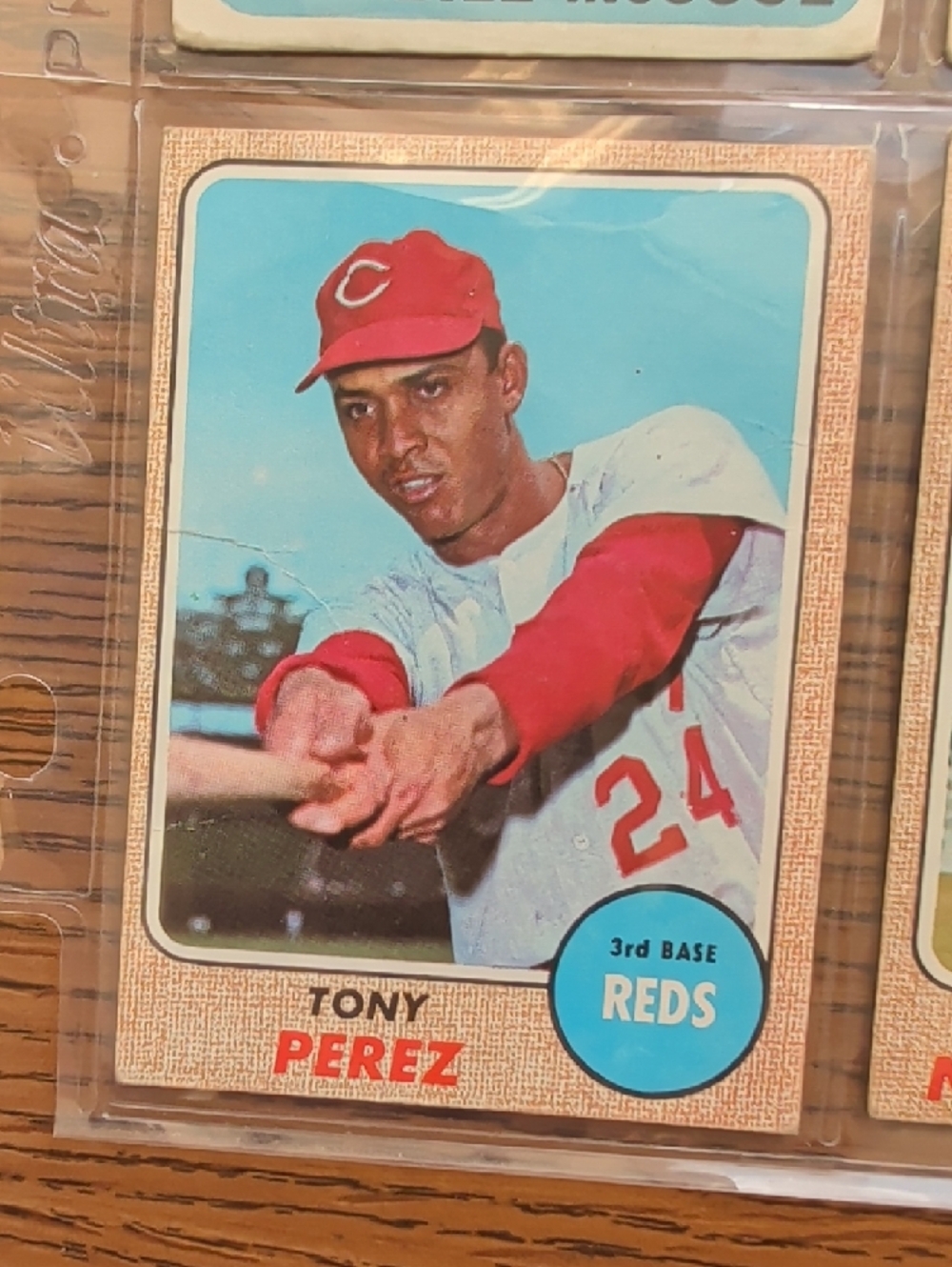Vintage Cincinnati Reds Baseball Card Collection - Red - Picture 5 of 9